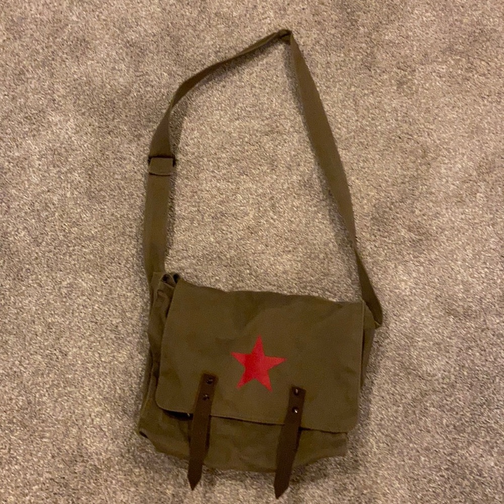 Like new messenger bag